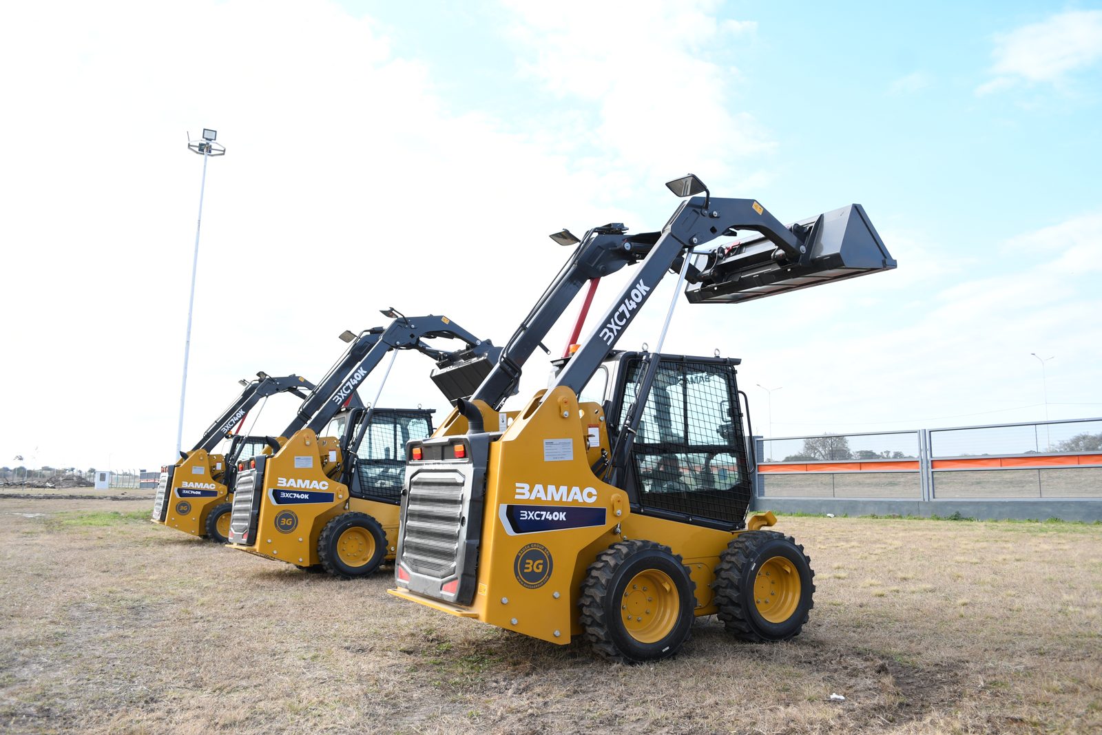 Minicargadora BAMAC BXC740K — foto 4