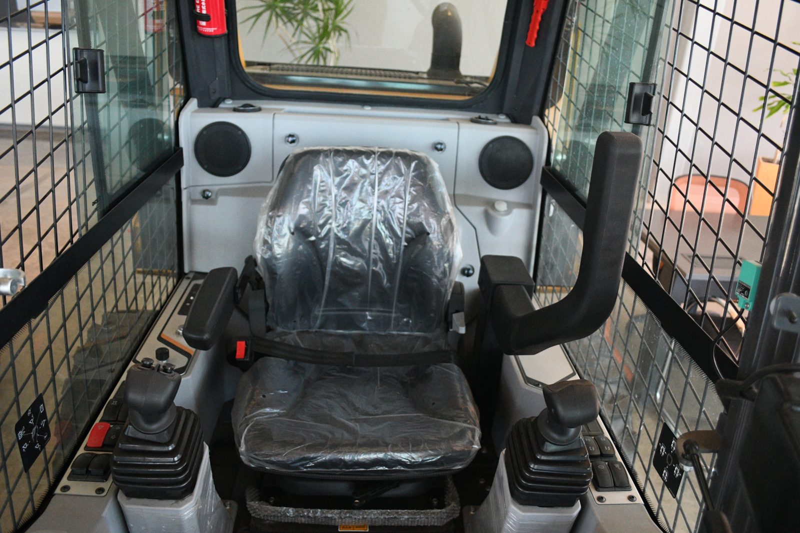 Minicargadora BAMAC BXC740K — foto 10