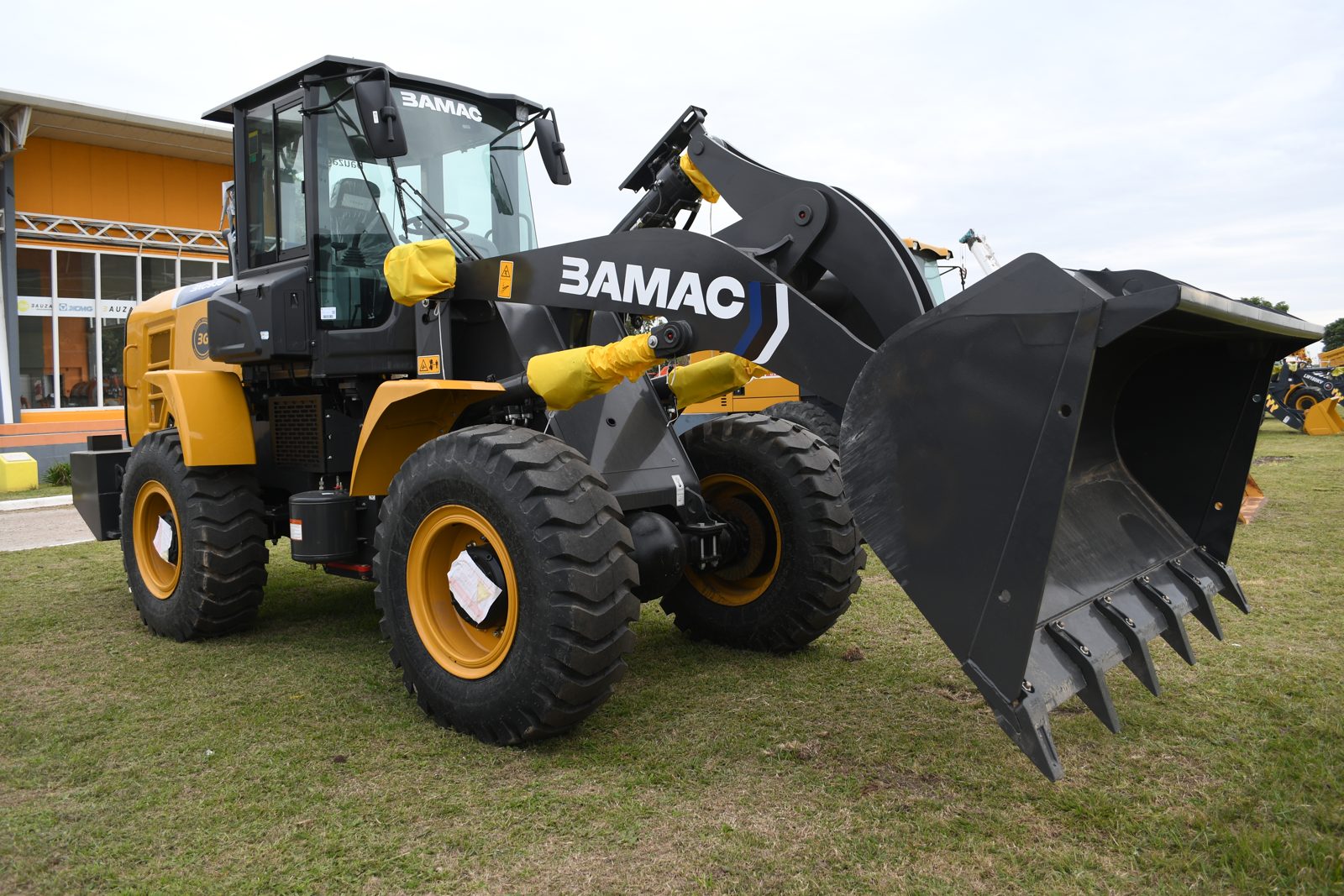 Pala Cargadora BAMAC BXC938 — foto 4