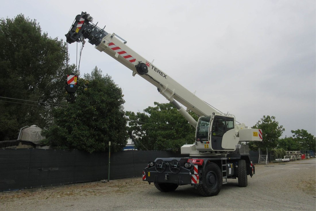 Grúas rough terrain TEREX